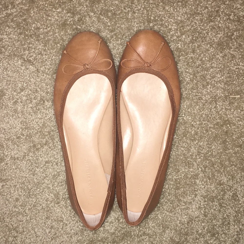 Banana Republic Flats